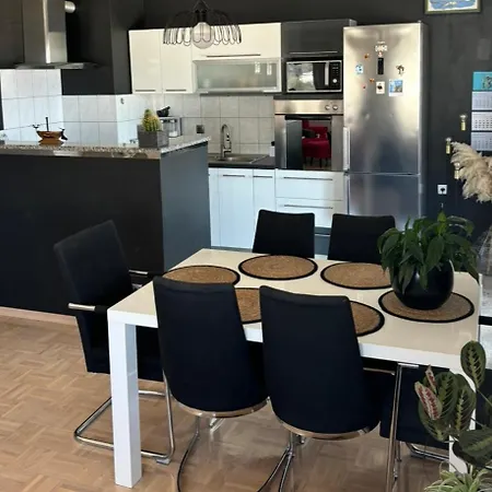 Magnolia Apartment *